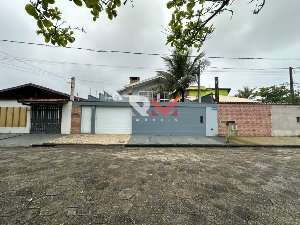 Lindo sobrado pé na areia, com 4 dormitórios em bairro nobre – Itanhaém/SP