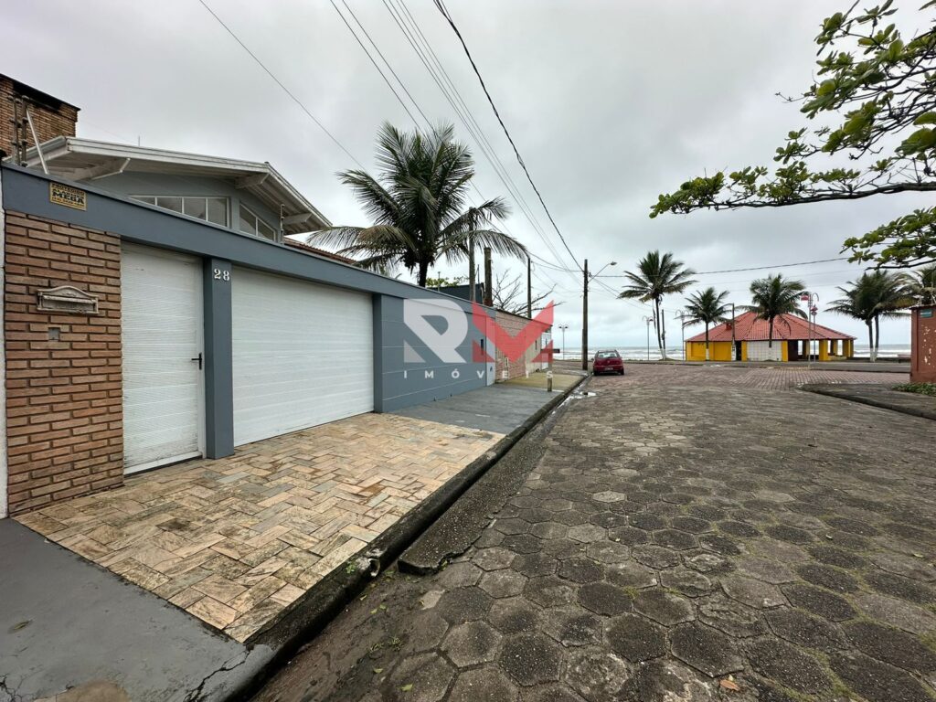 Lindo sobrado pé na areia, com 4 dormitórios em bairro nobre – Itanhaém/SP