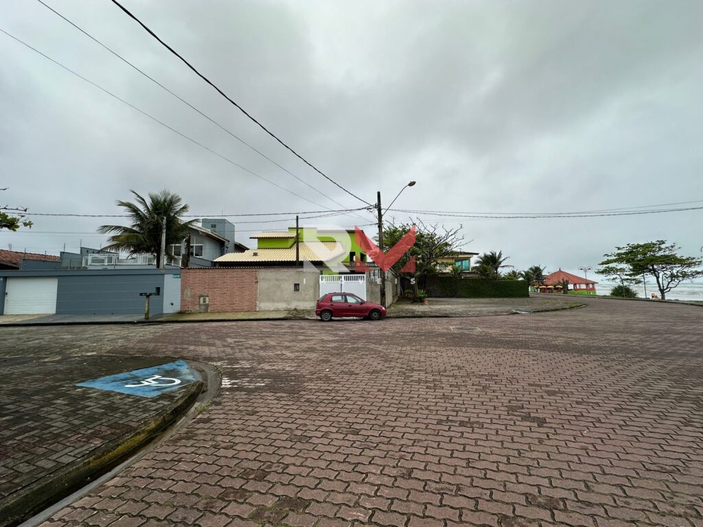 Lindo sobrado pé na areia, com 4 dormitórios em bairro nobre – Itanhaém/SP