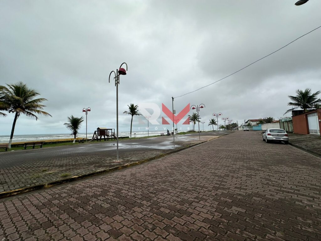 Lindo sobrado pé na areia, com 4 dormitórios em bairro nobre – Itanhaém/SP