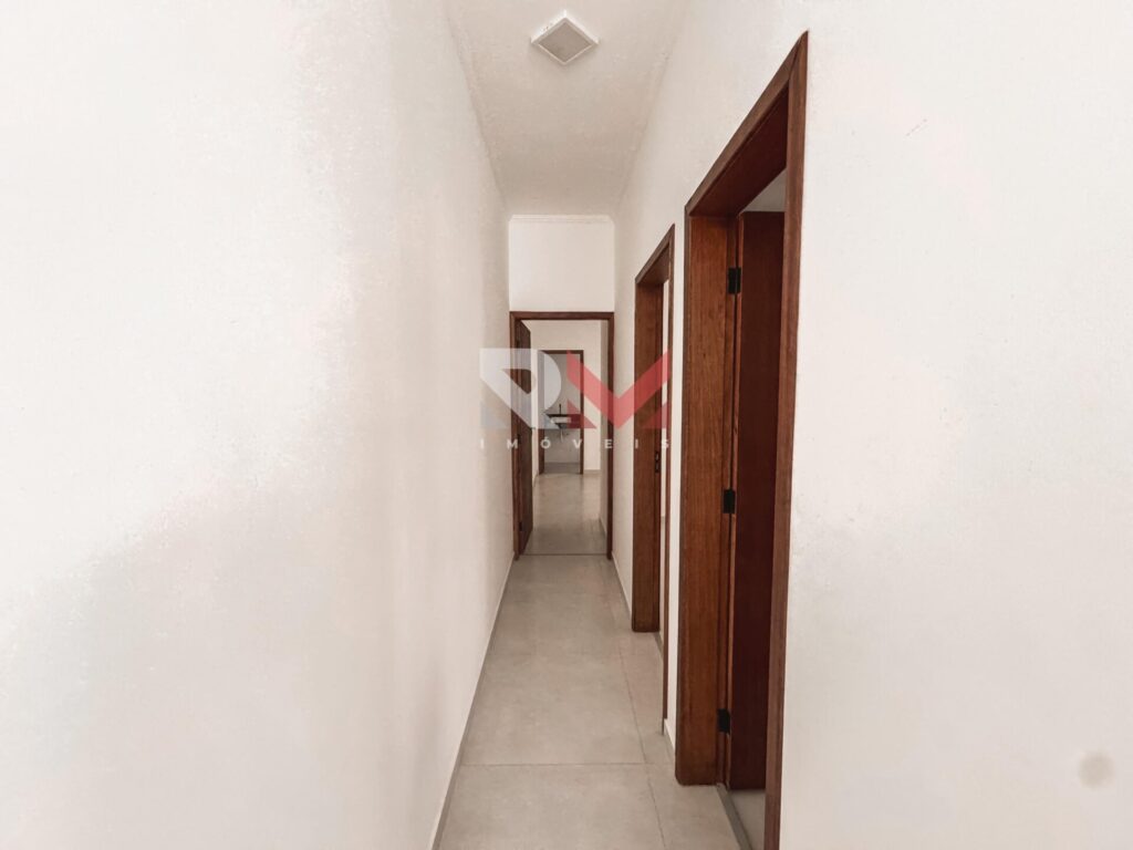 Belíssima casa com piscina lado praia no bairro Jardim Grandesp – Itanhaém/SP.