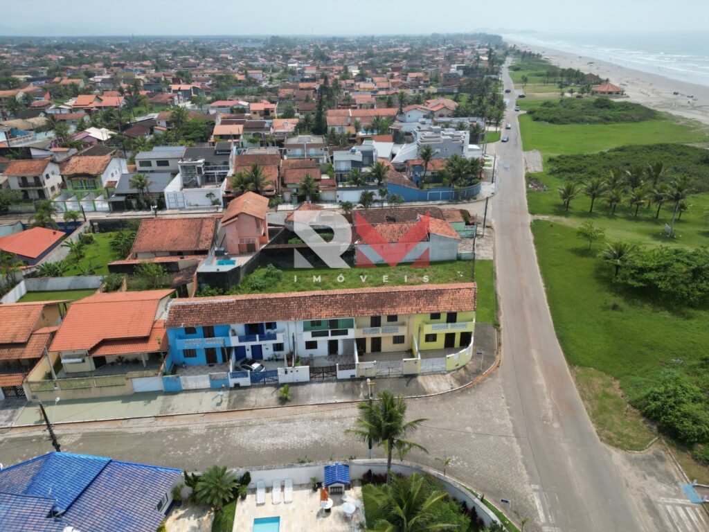Lote pé na areia, localizado em frente ao mar no bairro Jardim Regina – Itanhaém/SP.