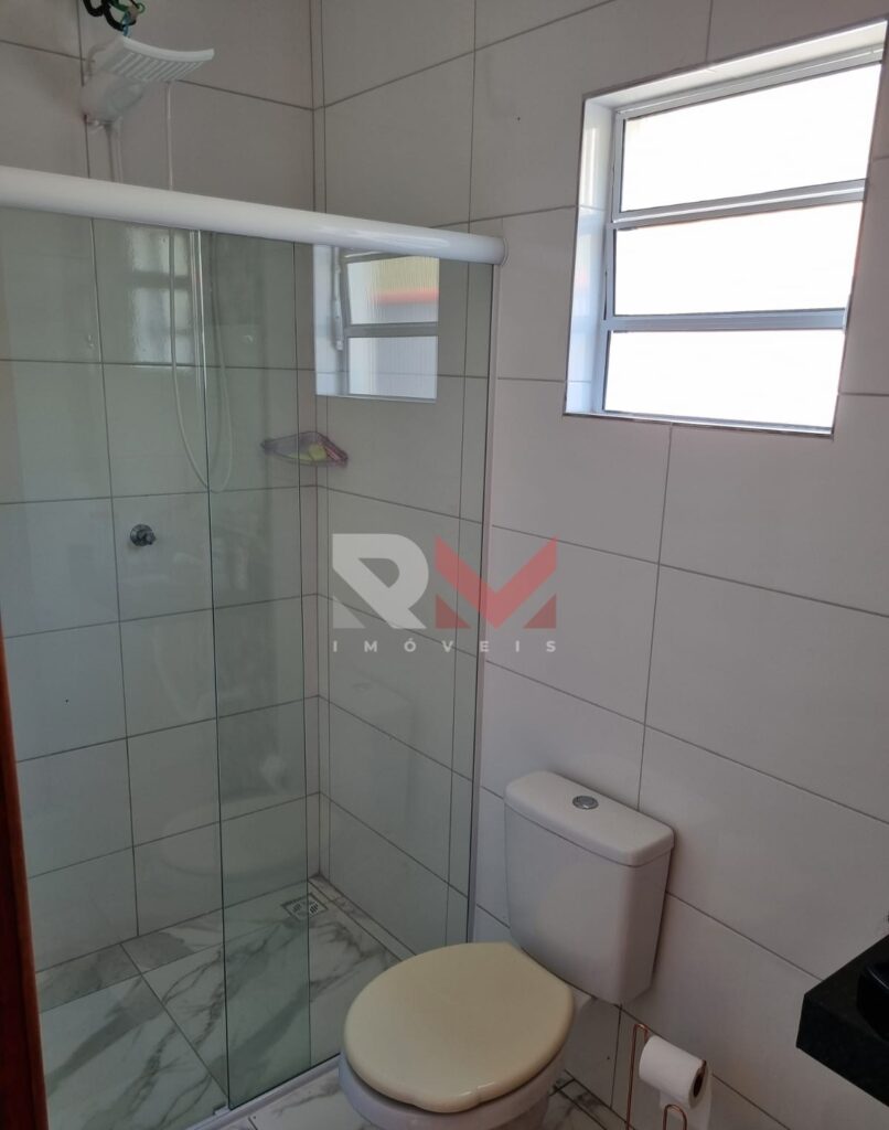 Casa nova com piscina e porteira fechada no bairro Campos Elíseos em Itanhaém/SP.