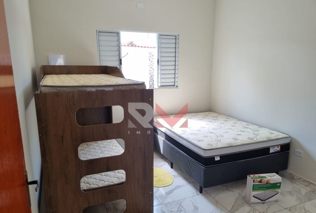 Casa nova com piscina e porteira fechada no bairro Campos Elíseos em Itanhaém/SP.