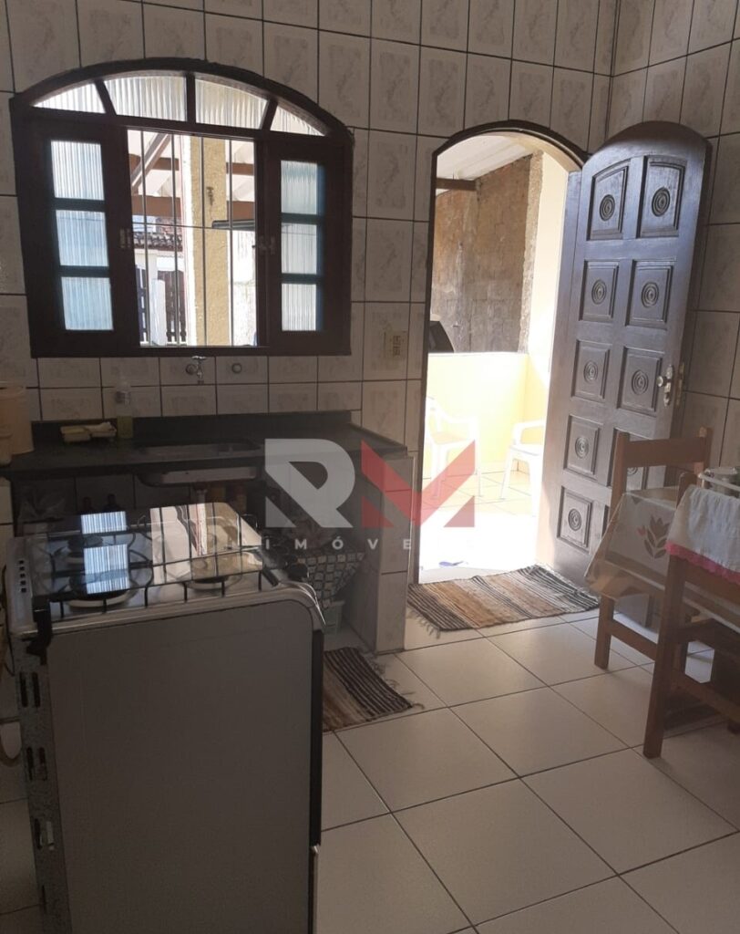 Edícula em ótima localização no bairro Suarão em Itanhaém/SP.