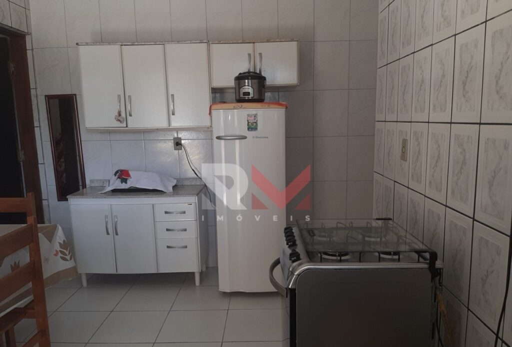 Edícula em ótima localização no bairro Suarão em Itanhaém/SP.