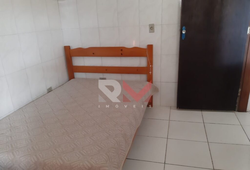 Edícula em ótima localização no bairro Suarão em Itanhaém/SP.