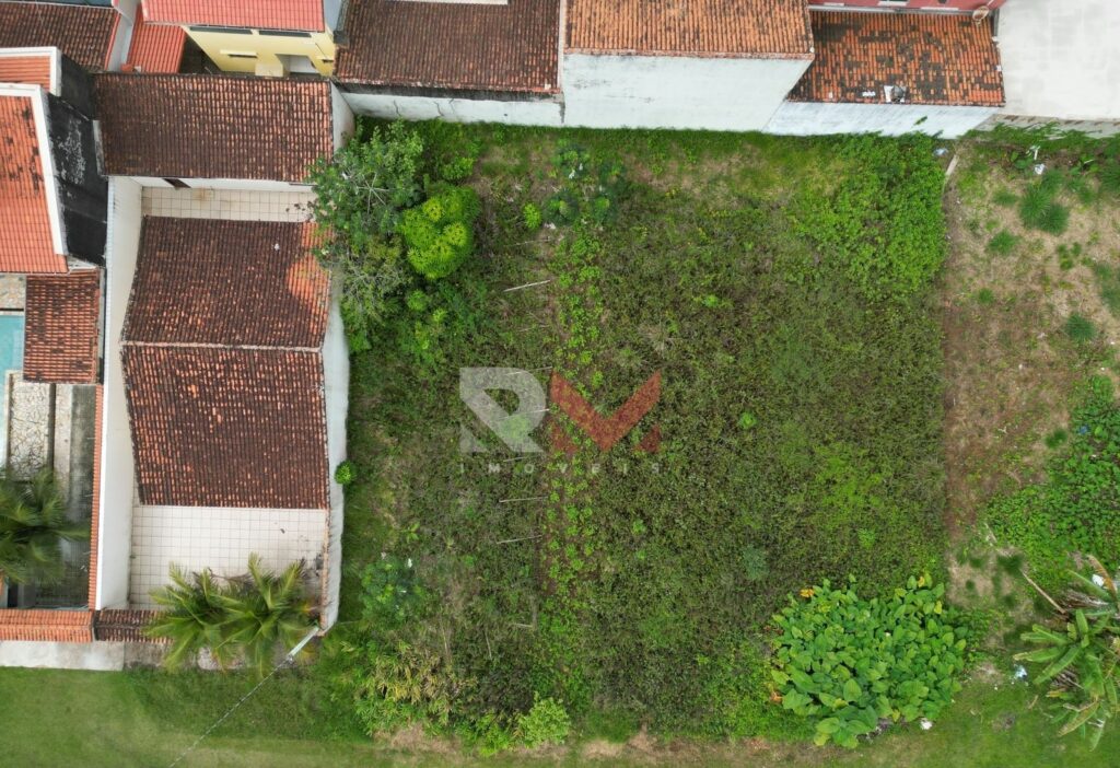 Terreno pé na areia no bairro Verde Mar em Itanhaém/SP.