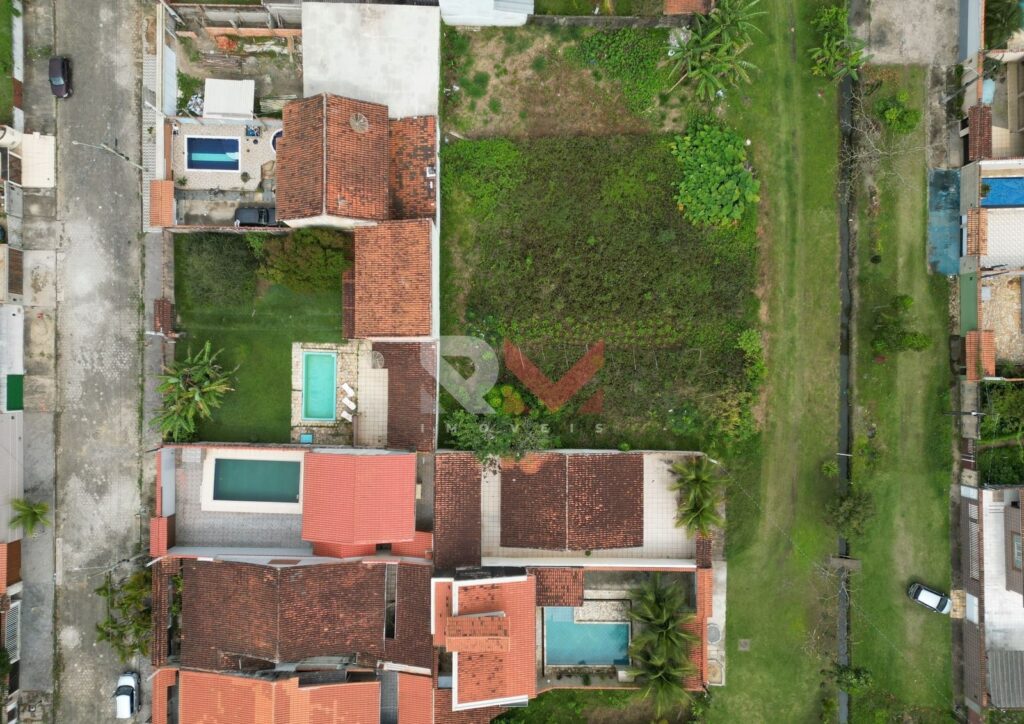 Terreno pé na areia no bairro Verde Mar em Itanhaém/SP.
