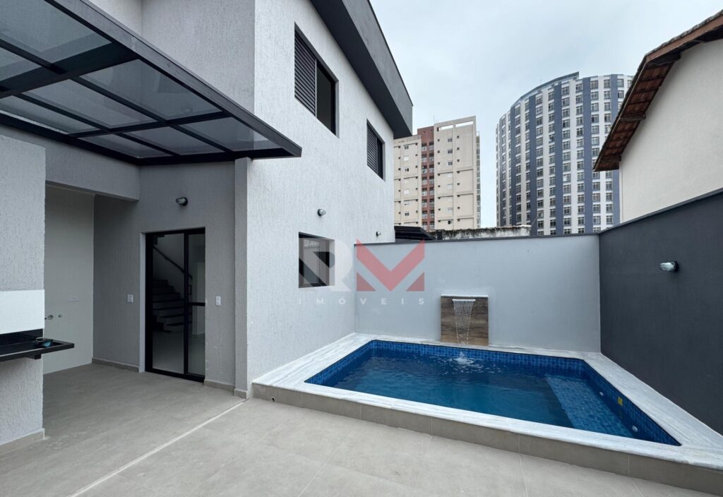 Casa lado praia com piscina na Praia dos Sonhos em Itanhaém/SP