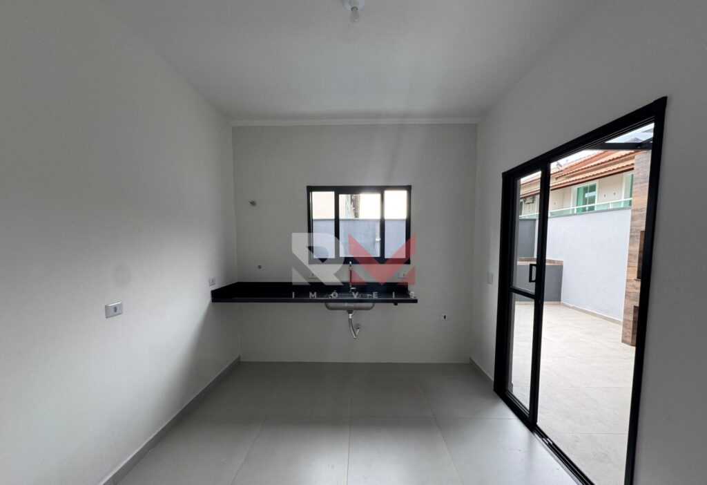 Casa lado praia com piscina na Praia dos Sonhos em Itanhaém/SP