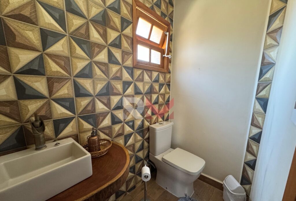 Casa porteira fechada com piscina próximo a praia no bairro Praia dos Sonhos – Itanhaém/SP.