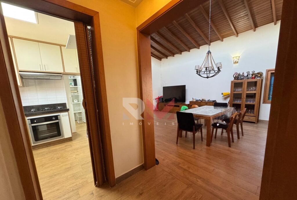 Casa porteira fechada com piscina próximo a praia no bairro Praia dos Sonhos – Itanhaém/SP.