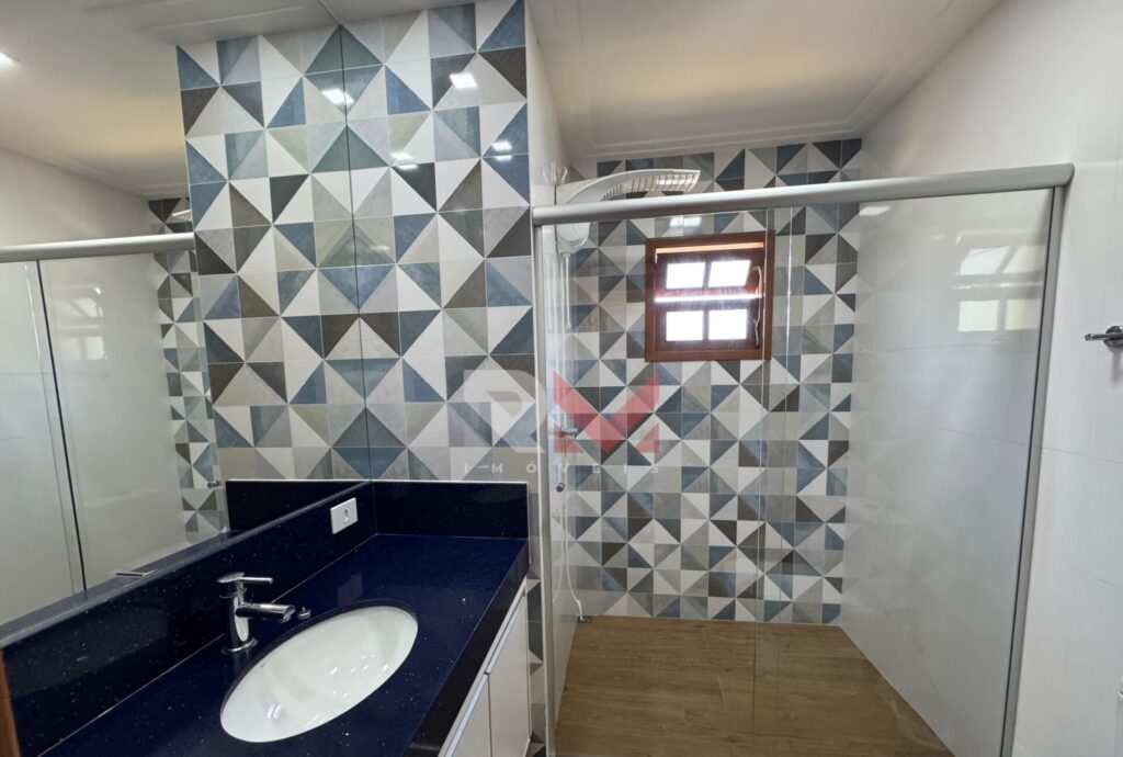 Casa porteira fechada com piscina próximo a praia no bairro Praia dos Sonhos – Itanhaém/SP.