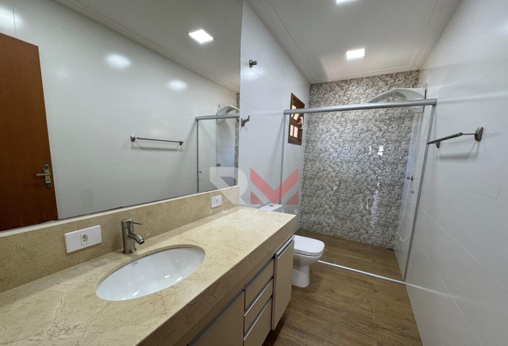 Casa porteira fechada com piscina próximo a praia no bairro Praia dos Sonhos – Itanhaém/SP.