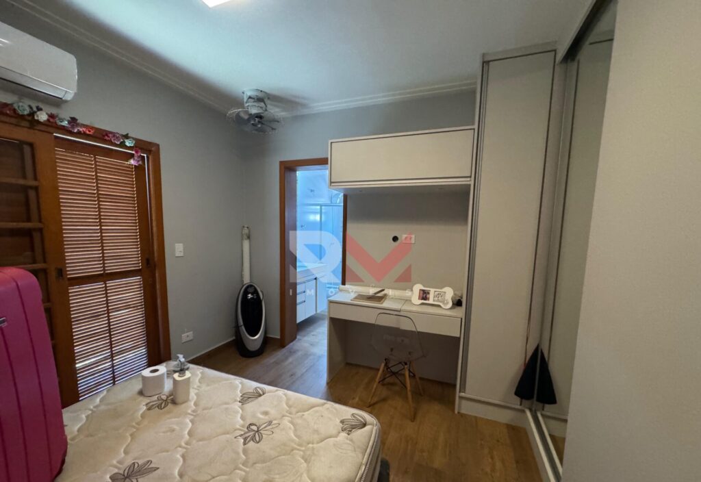 Casa porteira fechada com piscina próximo a praia no bairro Praia dos Sonhos – Itanhaém/SP.