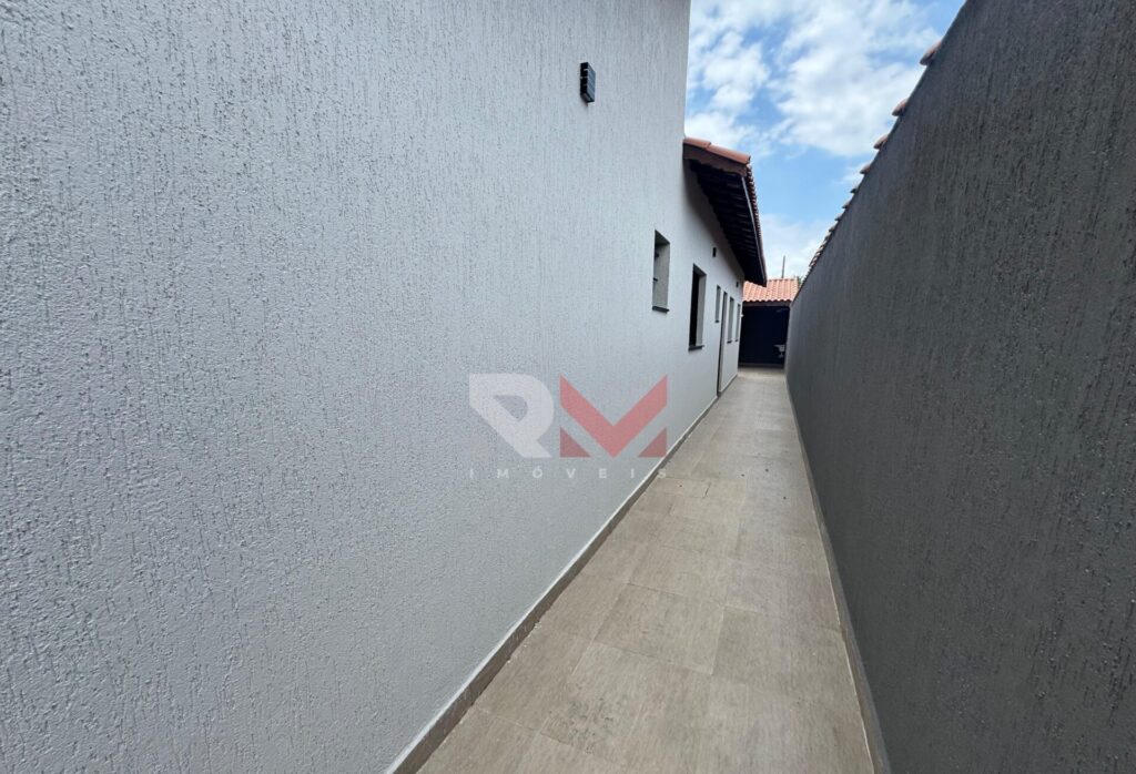 Casa pé na areia á 900 metros da praia no Balneária Tupy  – Itanhaém /SP