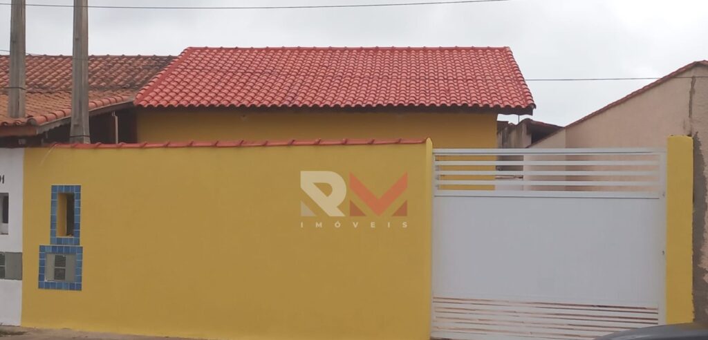 Casa nova geminada lado praia no bairro Paranapuan em Itanhaém/SP
