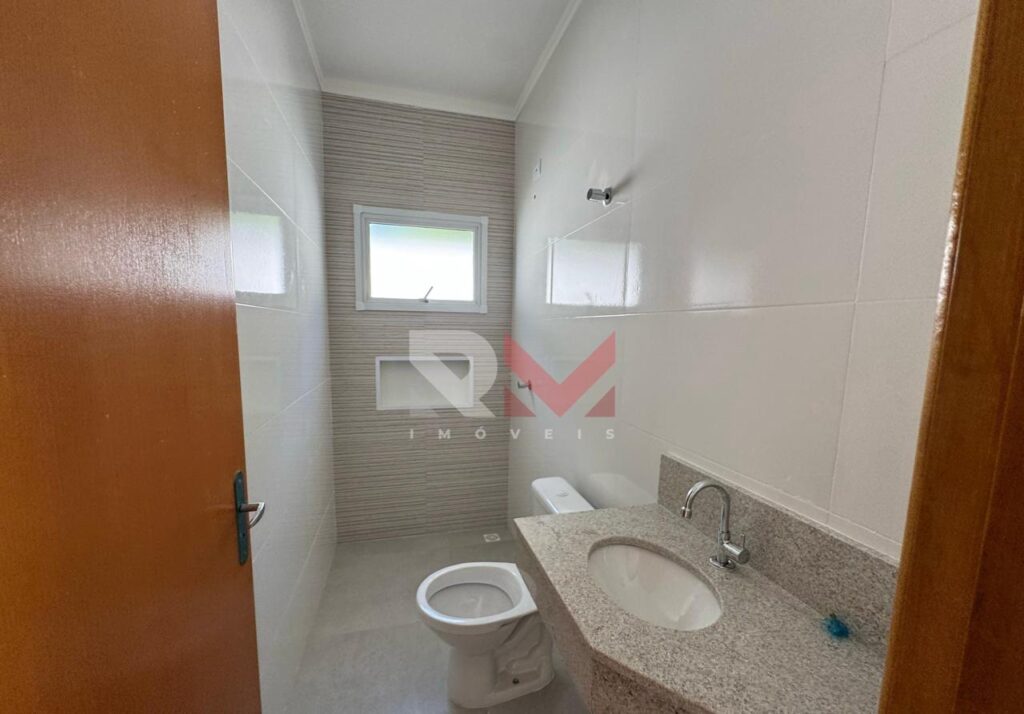 Casa nova com piscina no bairro Santa Julia na cidade de Itanhaém/SP