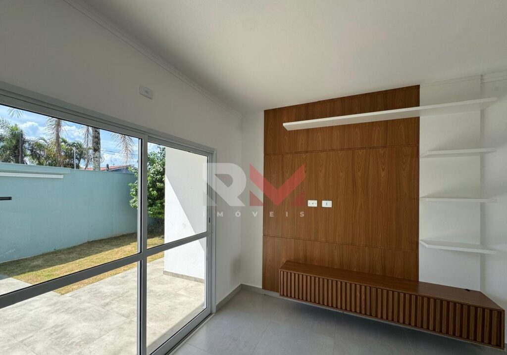 Casa nova com piscina no bairro Santa Julia na cidade de Itanhaém/SP