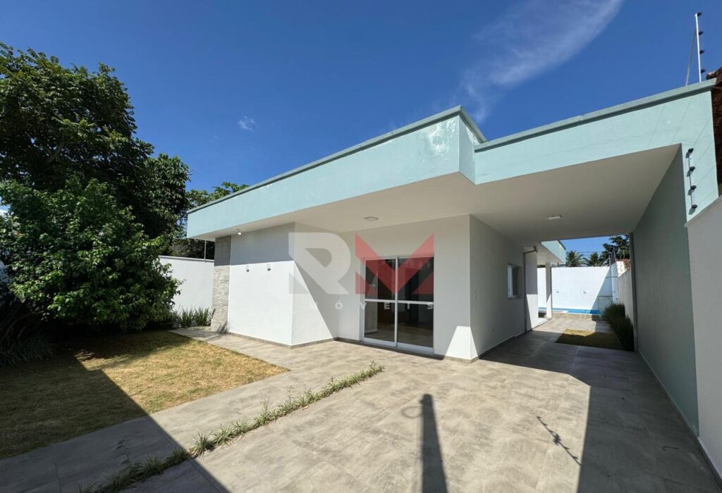 Casa nova com piscina no bairro Santa Julia na cidade de Itanhaém/SP