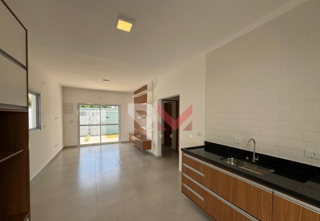 Casa nova com piscina no bairro Santa Julia na cidade de Itanhaém/SP