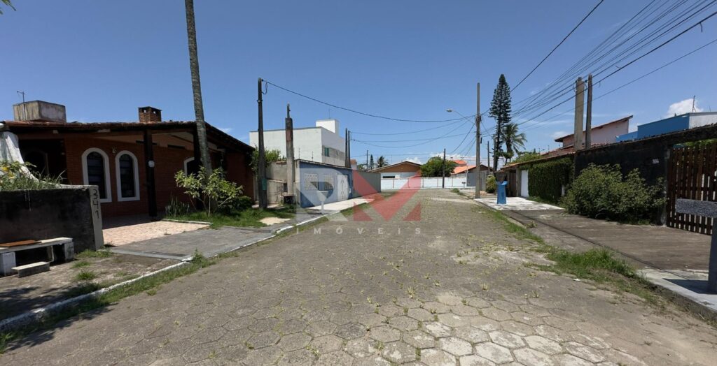Terreno apenas 50 metros da praia no bairro Balneário Beatriz Itanhaém/SP