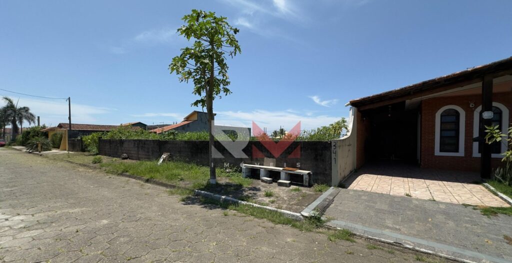 Terreno apenas 50 metros da praia no bairro Balneário Beatriz Itanhaém/SP