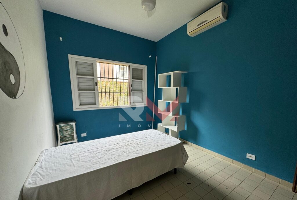 Casa localizada na rua Itapema em Itanhaém/SP