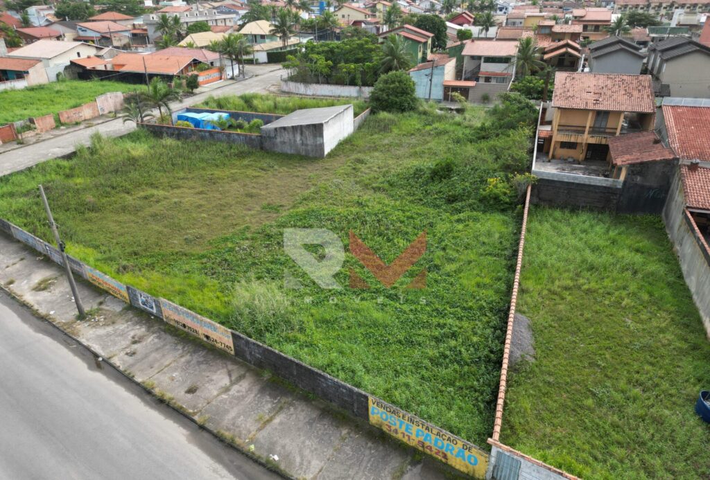 Terreno aprova prédio em ótima localização no bairro Balneario Tupy em Itanhaém/SP