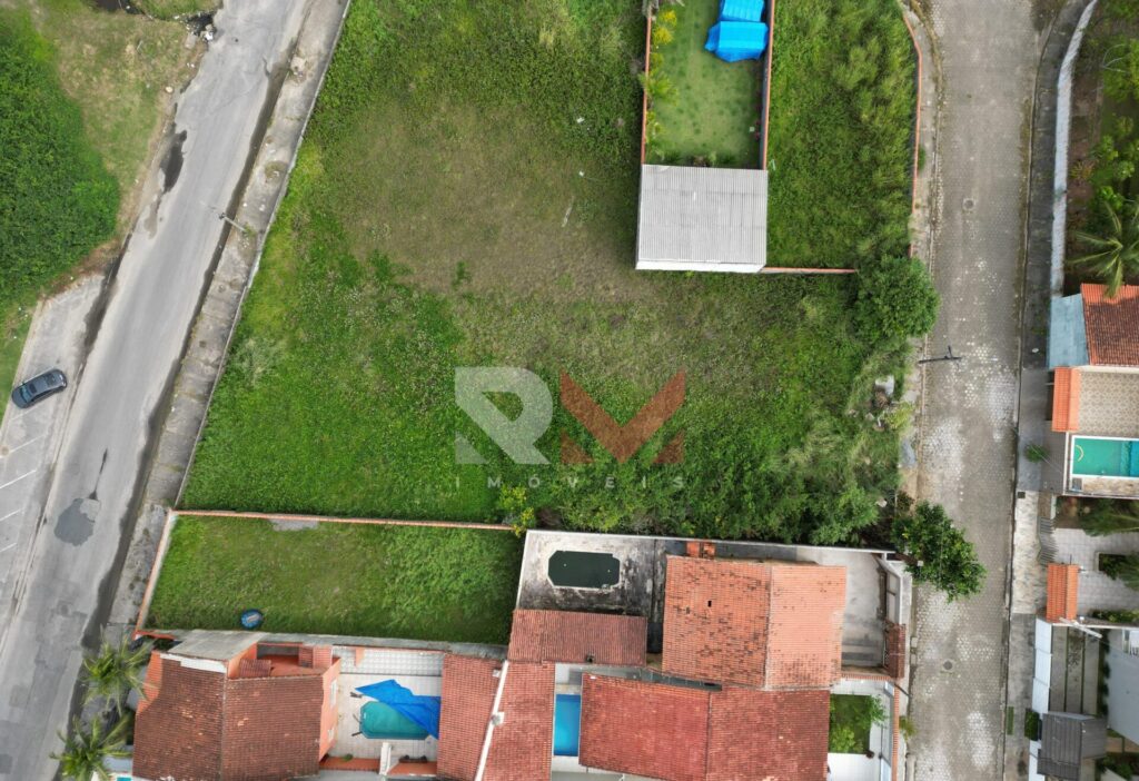 Terreno aprova prédio em ótima localização no bairro Balneario Tupy em Itanhaém/SP