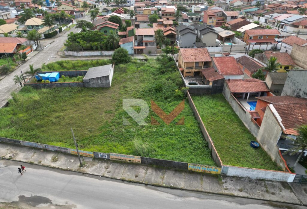 Terreno aprova prédio em ótima localização no bairro Balneario Tupy em Itanhaém/SP