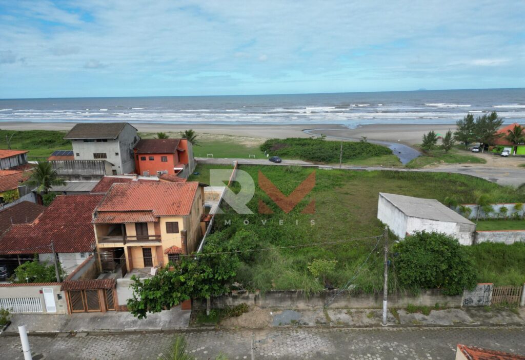 Terreno aprova prédio em ótima localização no bairro Balneario Tupy em Itanhaém/SP