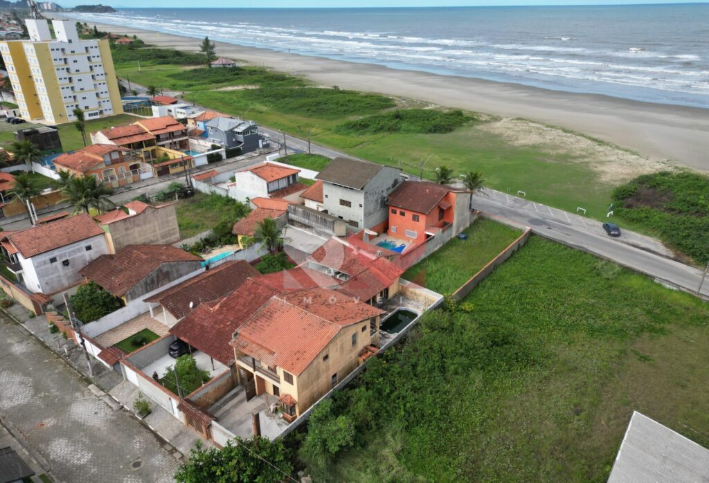 Terreno aprova prédio em ótima localização no bairro Balneario Tupy em Itanhaém/SP