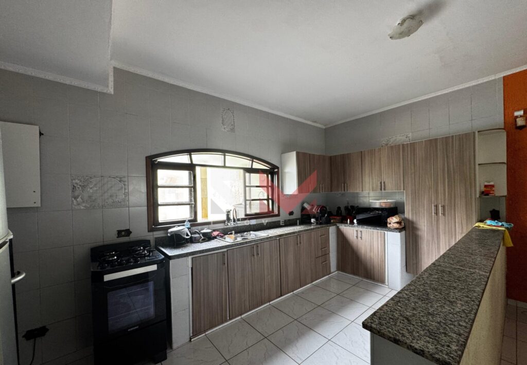 Casa com piscina á 200 metros da praia no bairro Suarão Itanhaém/SP