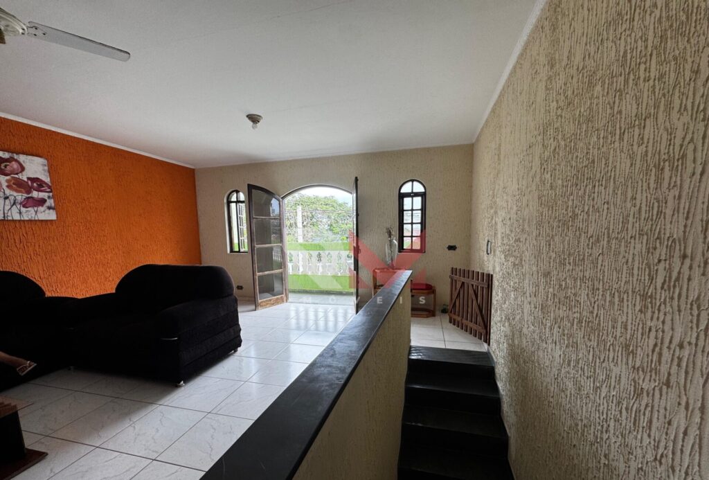 Casa com piscina á 200 metros da praia no bairro Suarão Itanhaém/SP