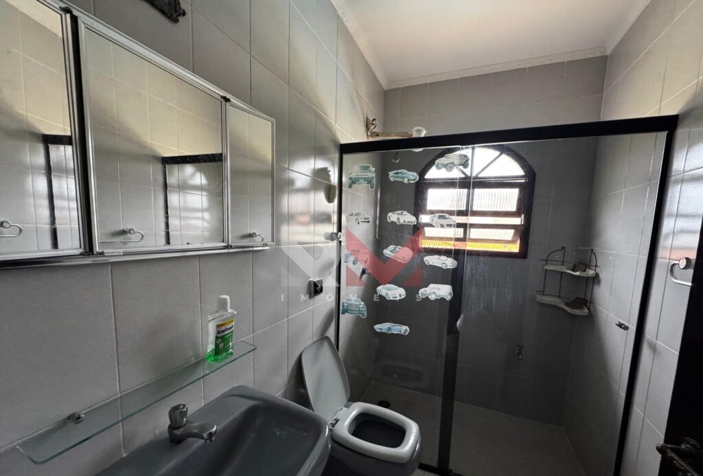 Casa com piscina á 200 metros da praia no bairro Suarão Itanhaém/SP