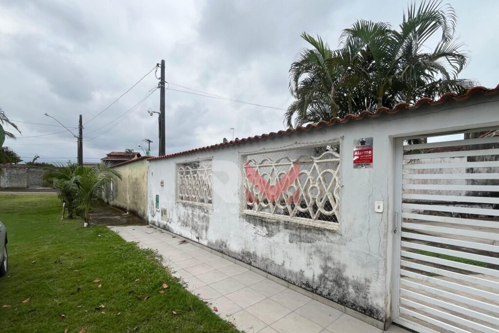 Casa no bairro Campos Elíseos lado praia Itanhaém/SP