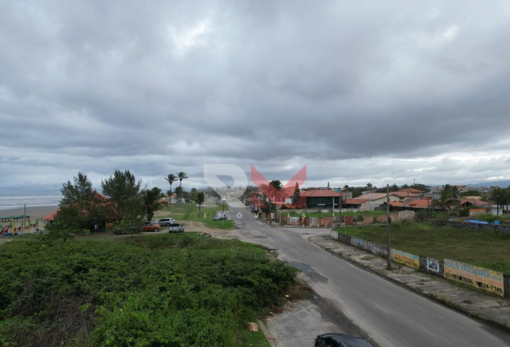 tereno em frente a praia no bairro Balneária tupy Itanhaém/SP
