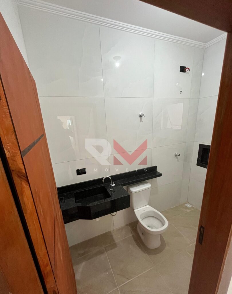 Casa com piscina no bairro Satélite em Itanhaém/SP