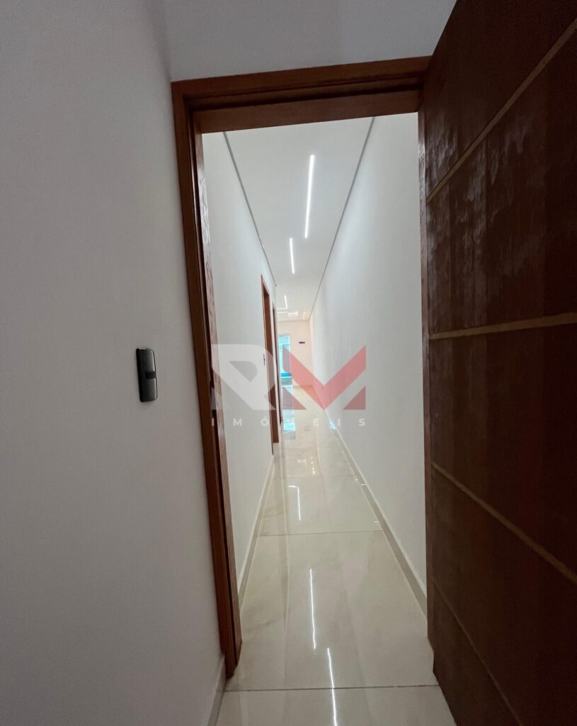 Casa com piscina no bairro Satélite em Itanhaém/SP