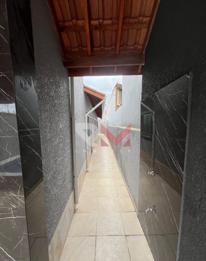 Casa com piscina no bairro Satélite em Itanhaém/SP