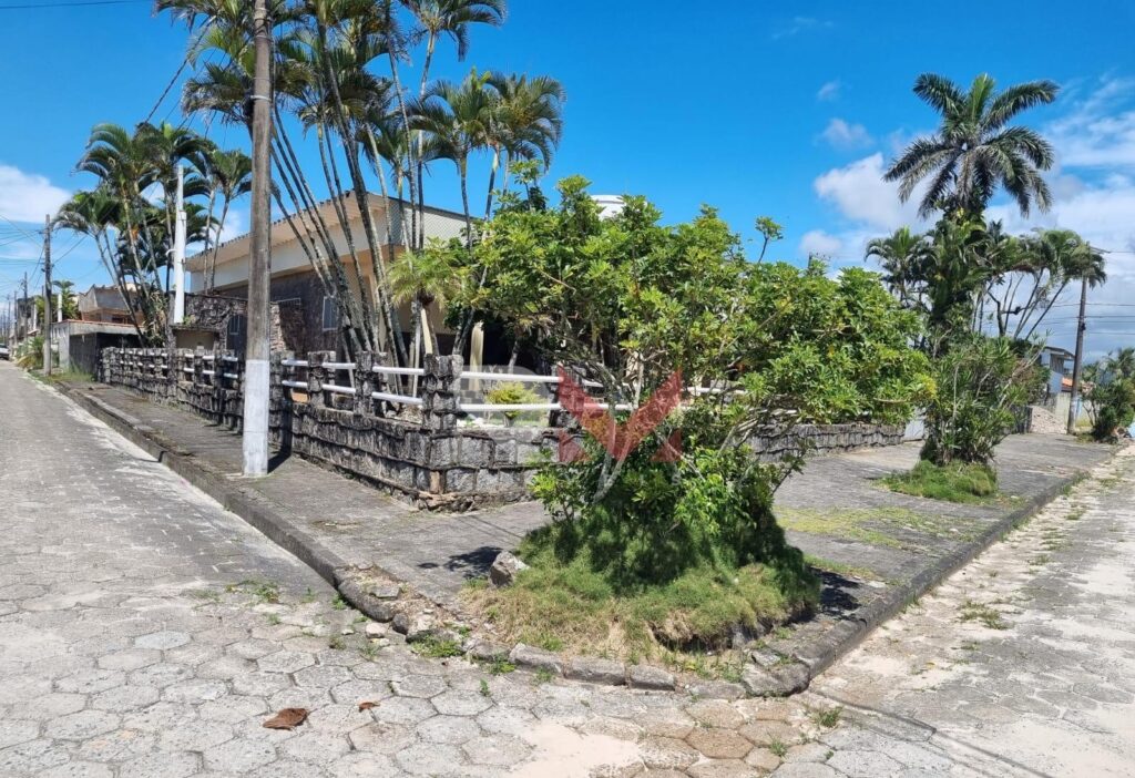 Imóvel para construção de prédio no bairro Jardim Suarão em Itanhaém/Sp