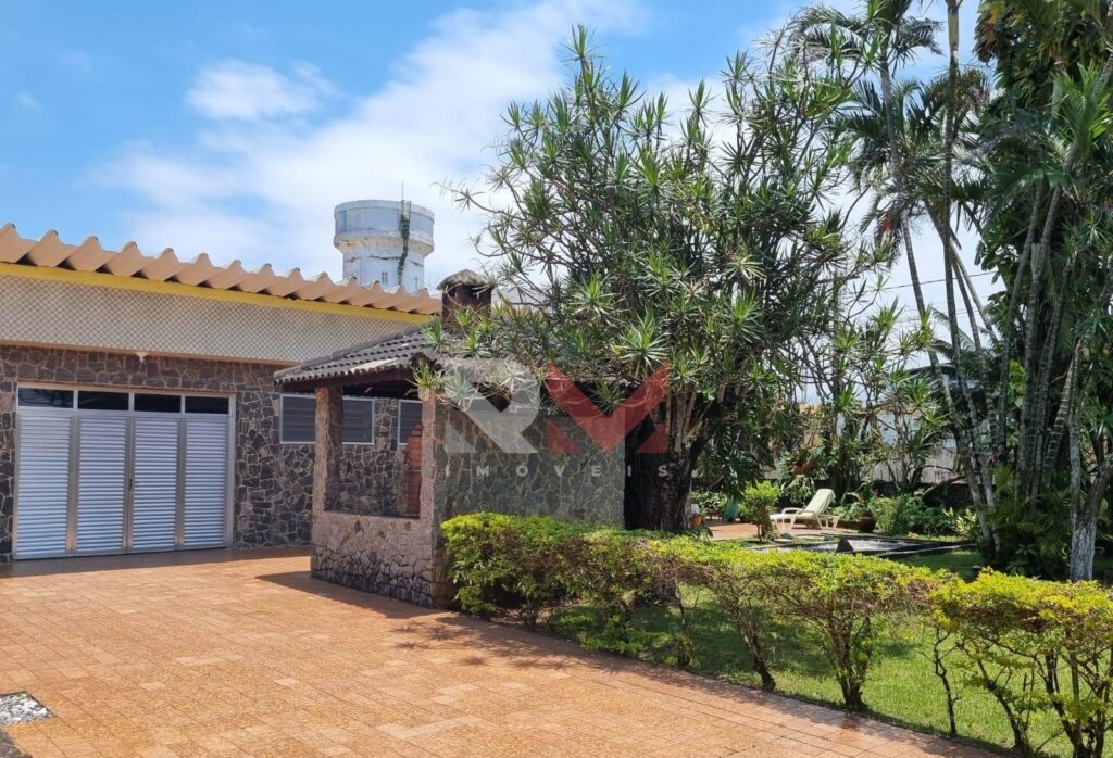 Imóvel para construção de prédio no bairro Jardim Suarão em Itanhaém/Sp