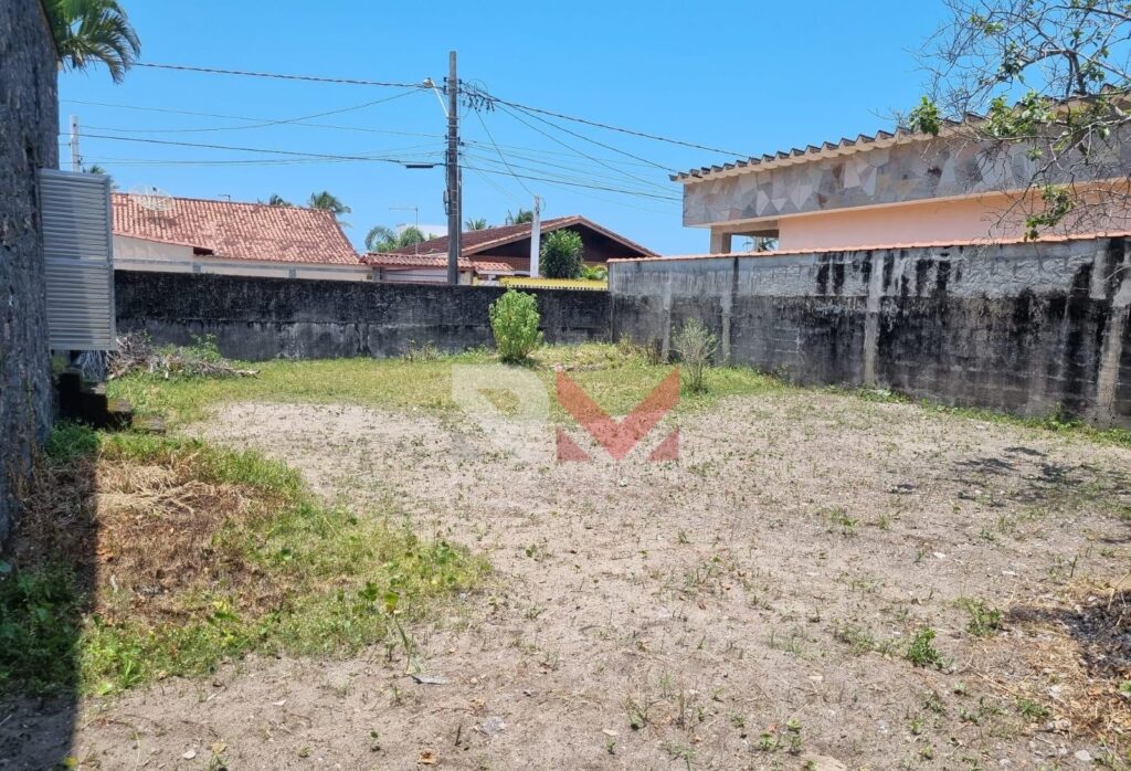 Imóvel para construção de prédio no bairro Jardim Suarão em Itanhaém/Sp