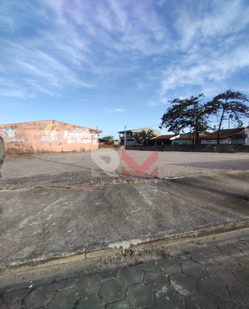 Terreno lado praia localizado no bairro Loty em Itanhém/SP