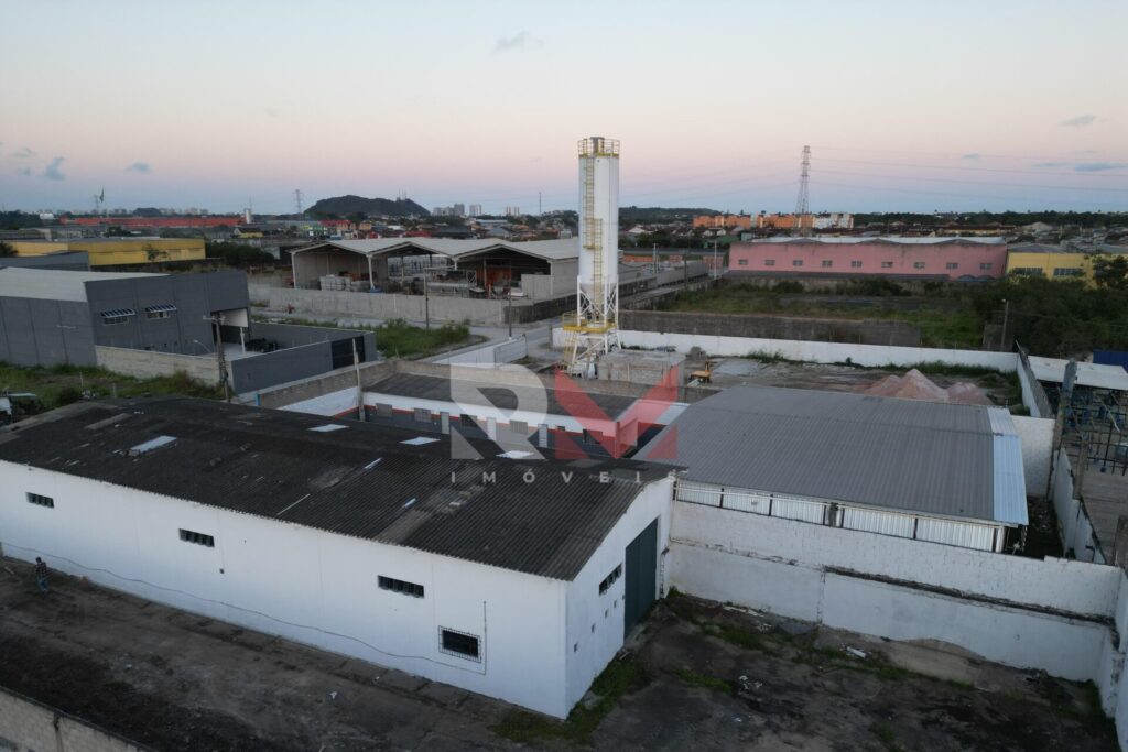 Galpão no bairro Chácaras Cibratel em Itanhaém lado morro