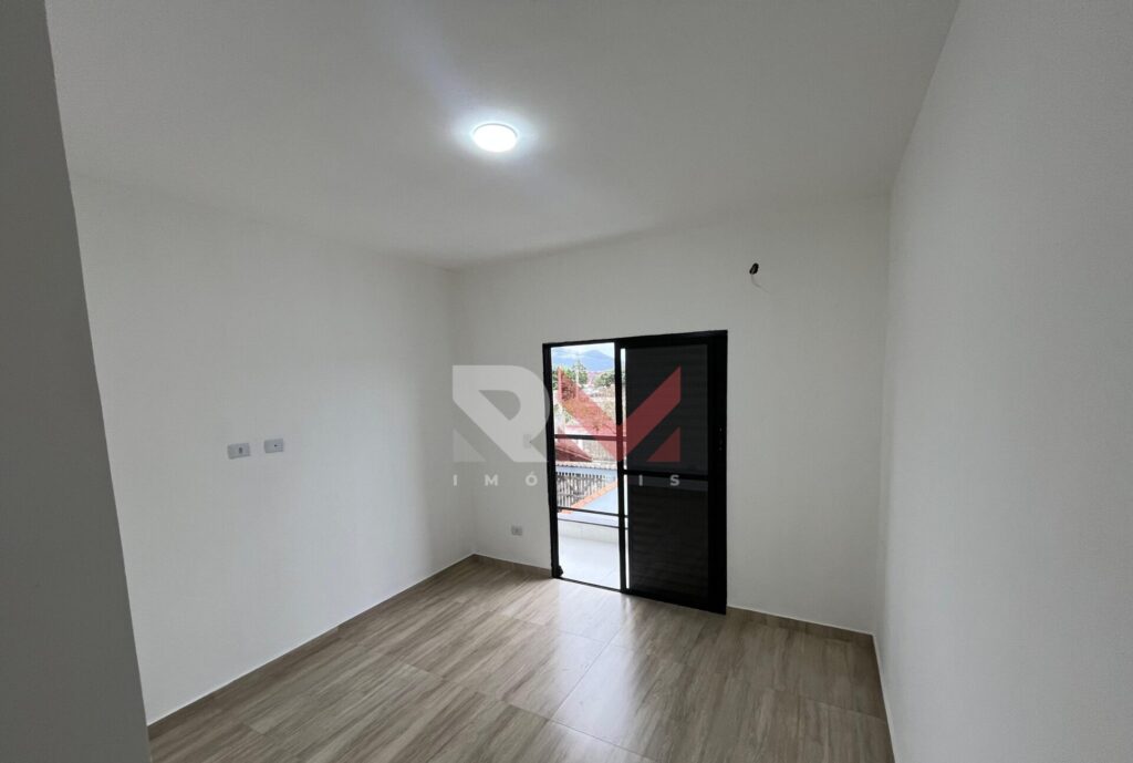 Casa apenas 350 metros da praia em Nova Itanhaém