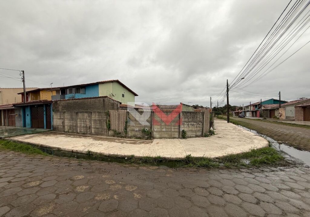 Terreno localizado no bairro Cibratel em Itanhaém/Sp