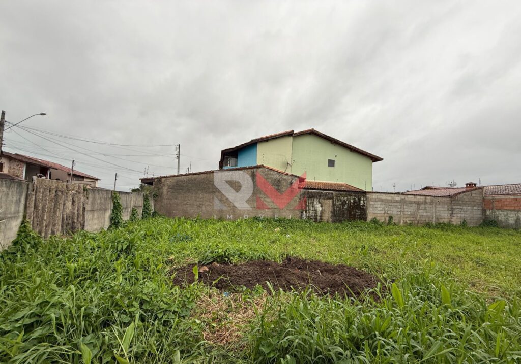 Terreno localizado no bairro Cibratel em Itanhaém/Sp